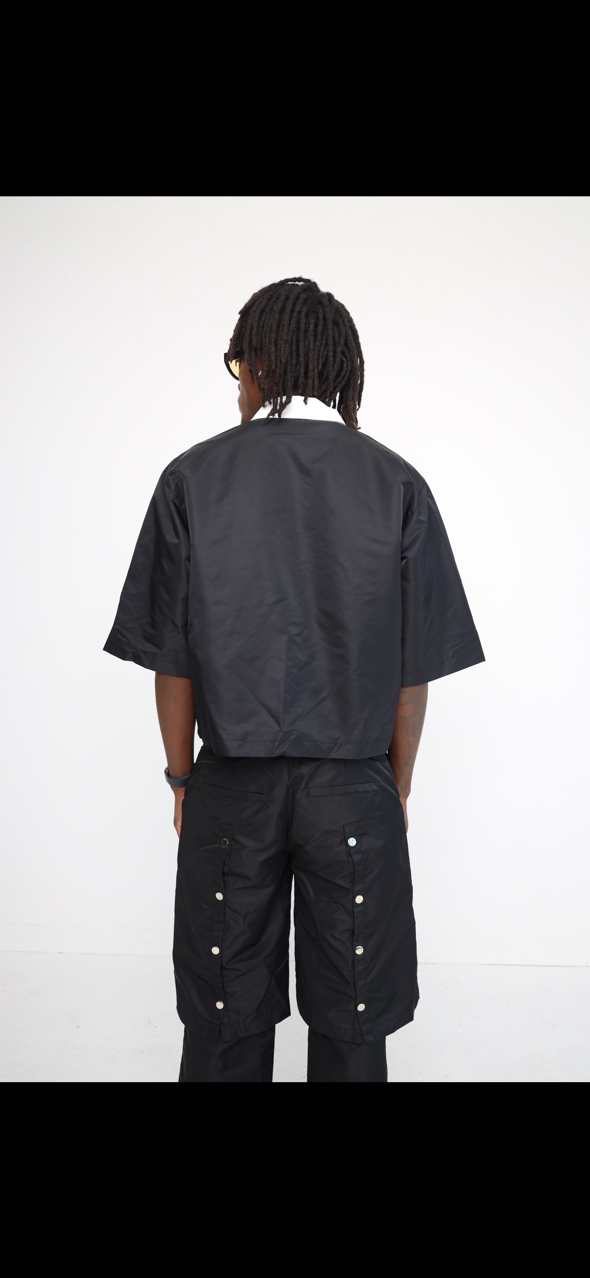 Hi low detached snap jogger